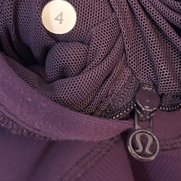 Lululemon Daily Practice Jacket Deep Zinfandel- Size 4 - Picture 13 of 15